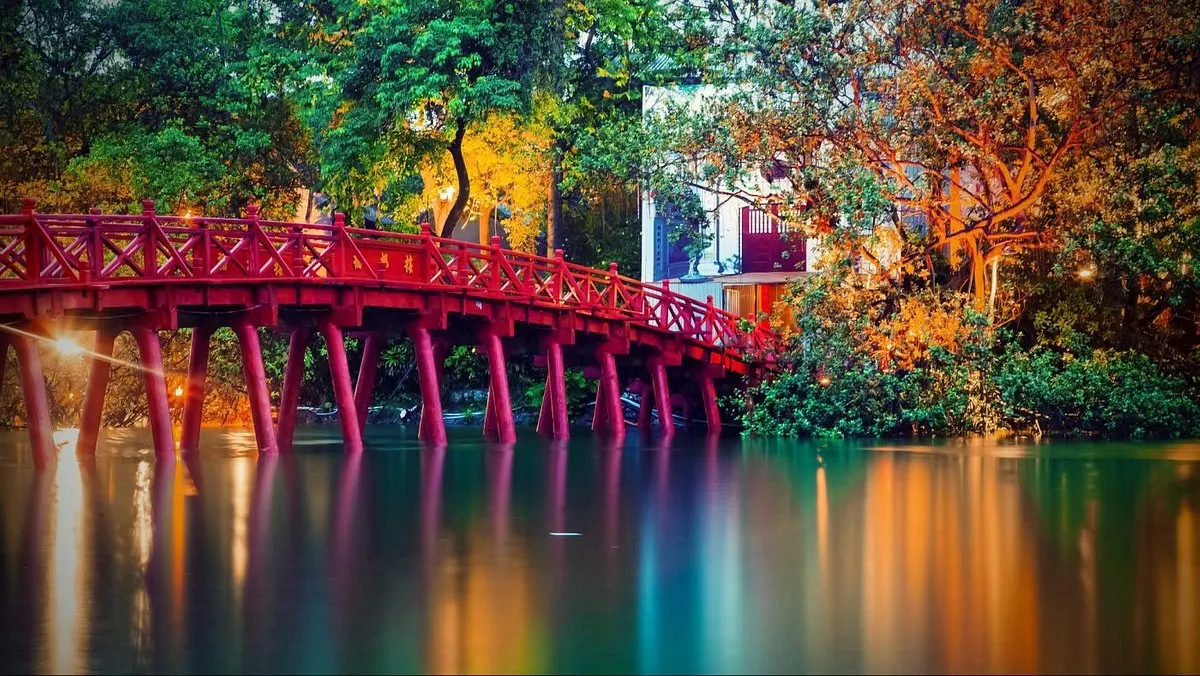 Hồ Hoàn Kiếm và Đền Ngọc Sơn