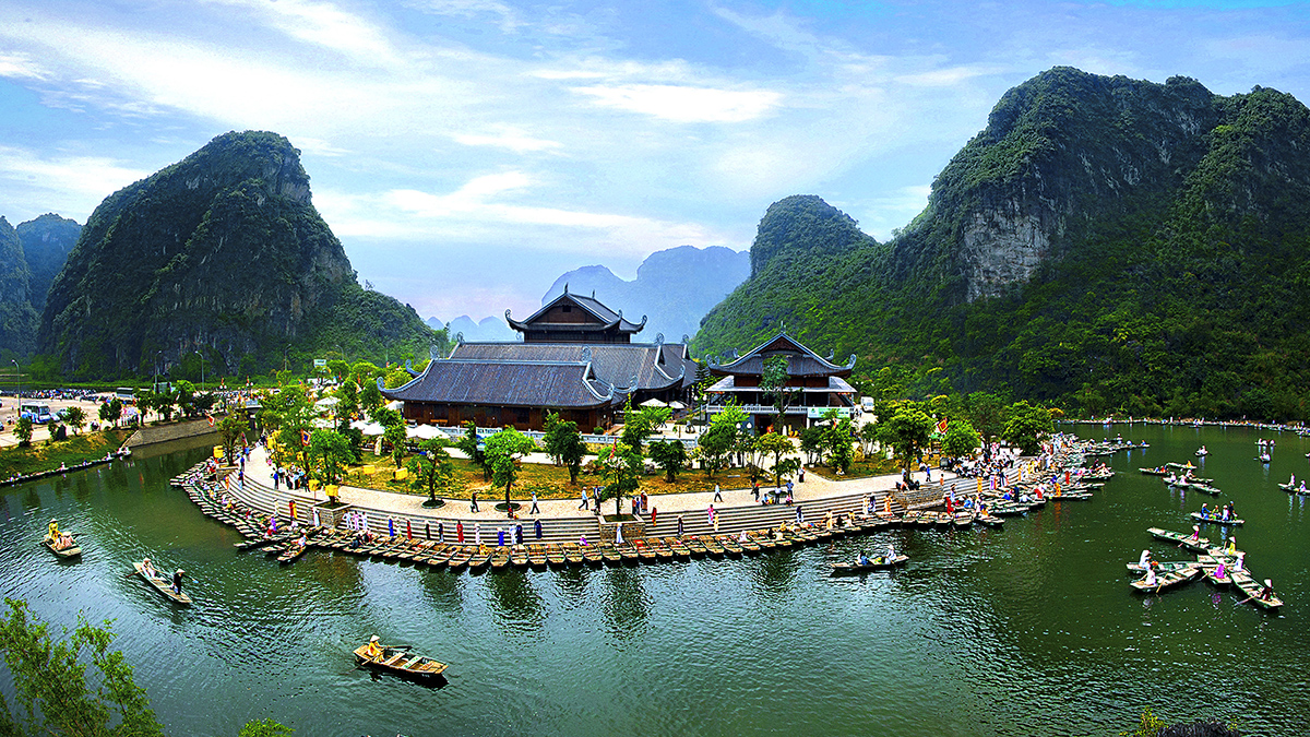 Explore Ninh Binh and Enjoy a Complimentary Stay at Wil’que Hotel