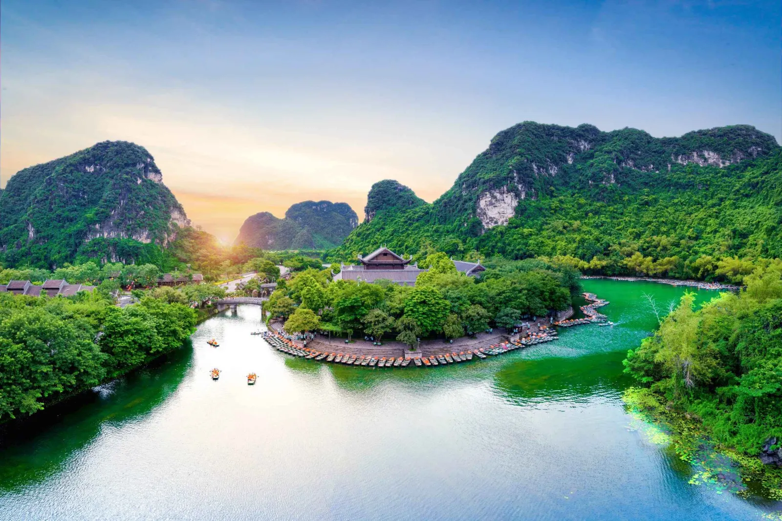 Explore Ninh Binh and Enjoy a Complimentary Stay at Wil’que Hotel