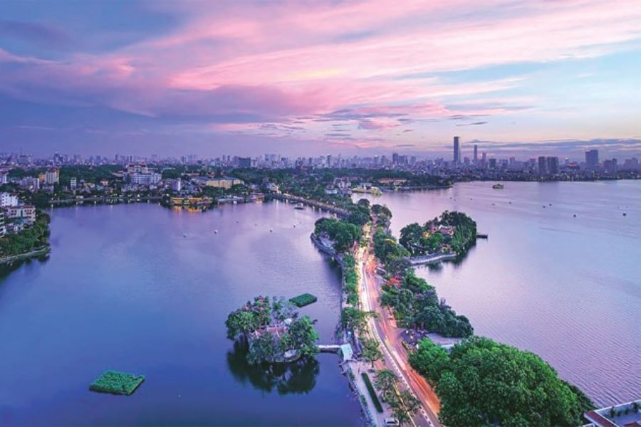 Discover West Lake: A Peaceful Retreat in the Heart of Hanoi